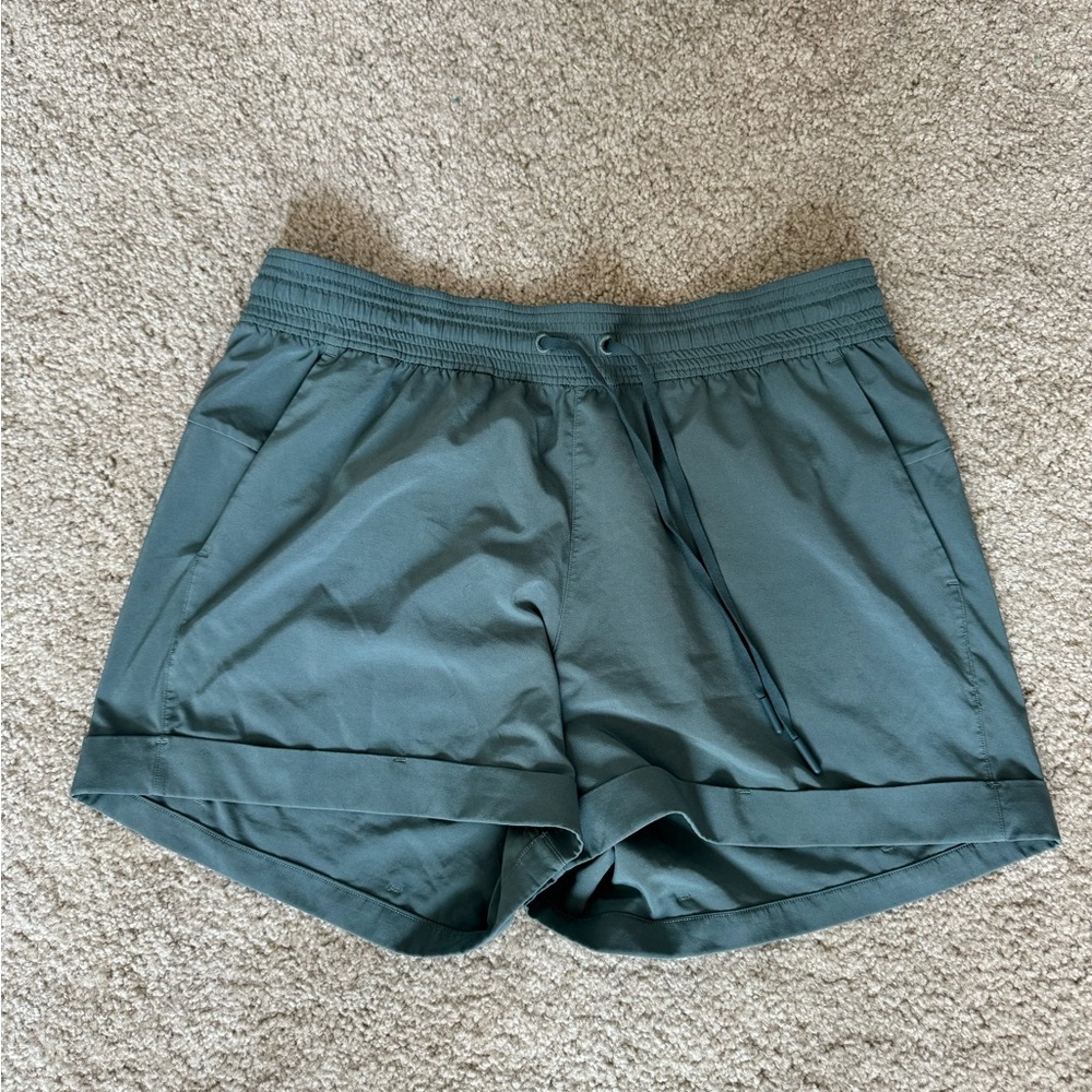 Lululemon green shorts